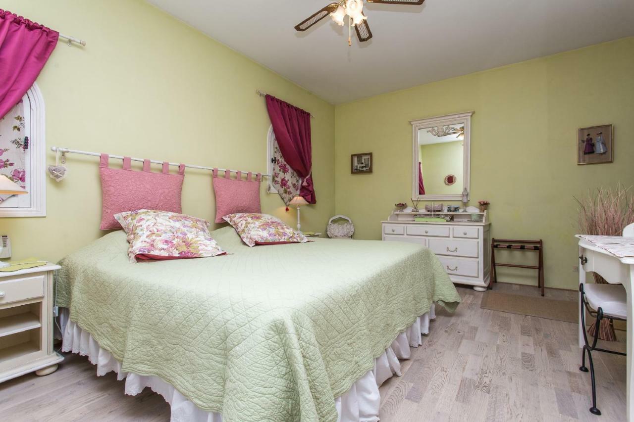 جراس Mas Du Roc Bed & Breakfast المظهر الخارجي الصورة